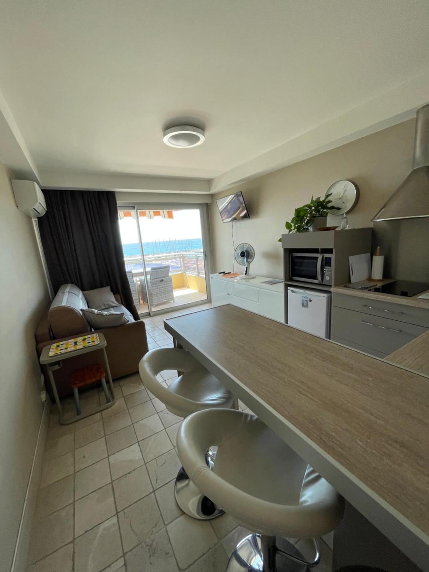 Superbe Appartement En Bord De Mer, Pres Du Centre Et Des Plages Menton Exteriör bild
