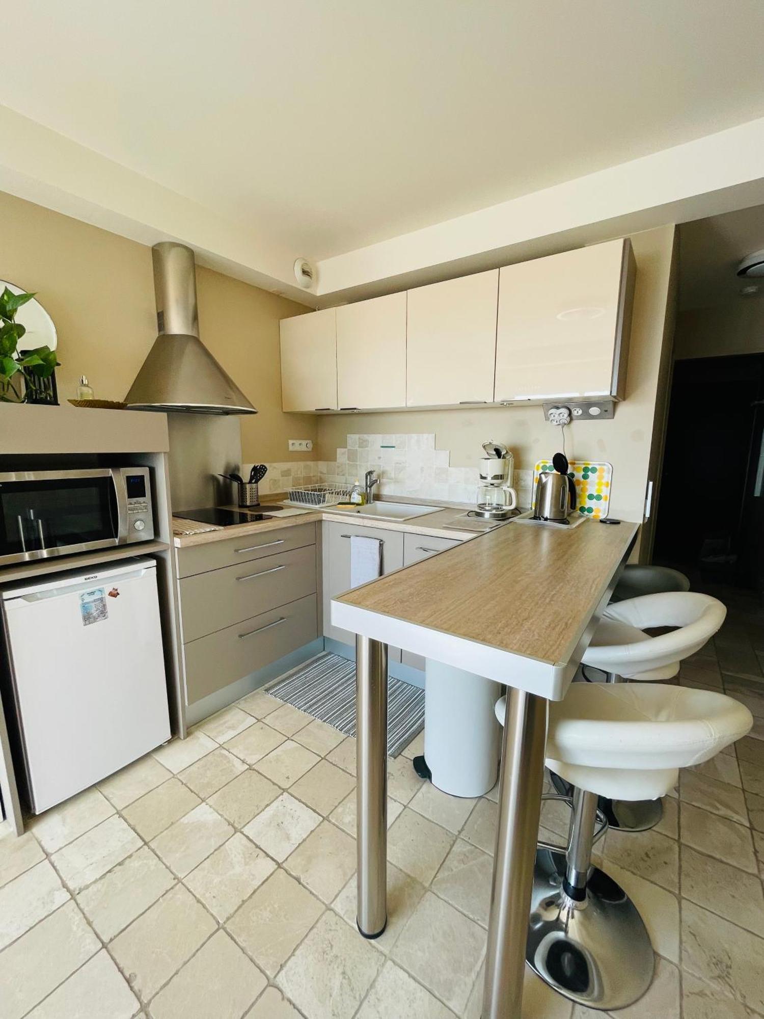 Superbe Appartement En Bord De Mer, Pres Du Centre Et Des Plages Menton Exteriör bild