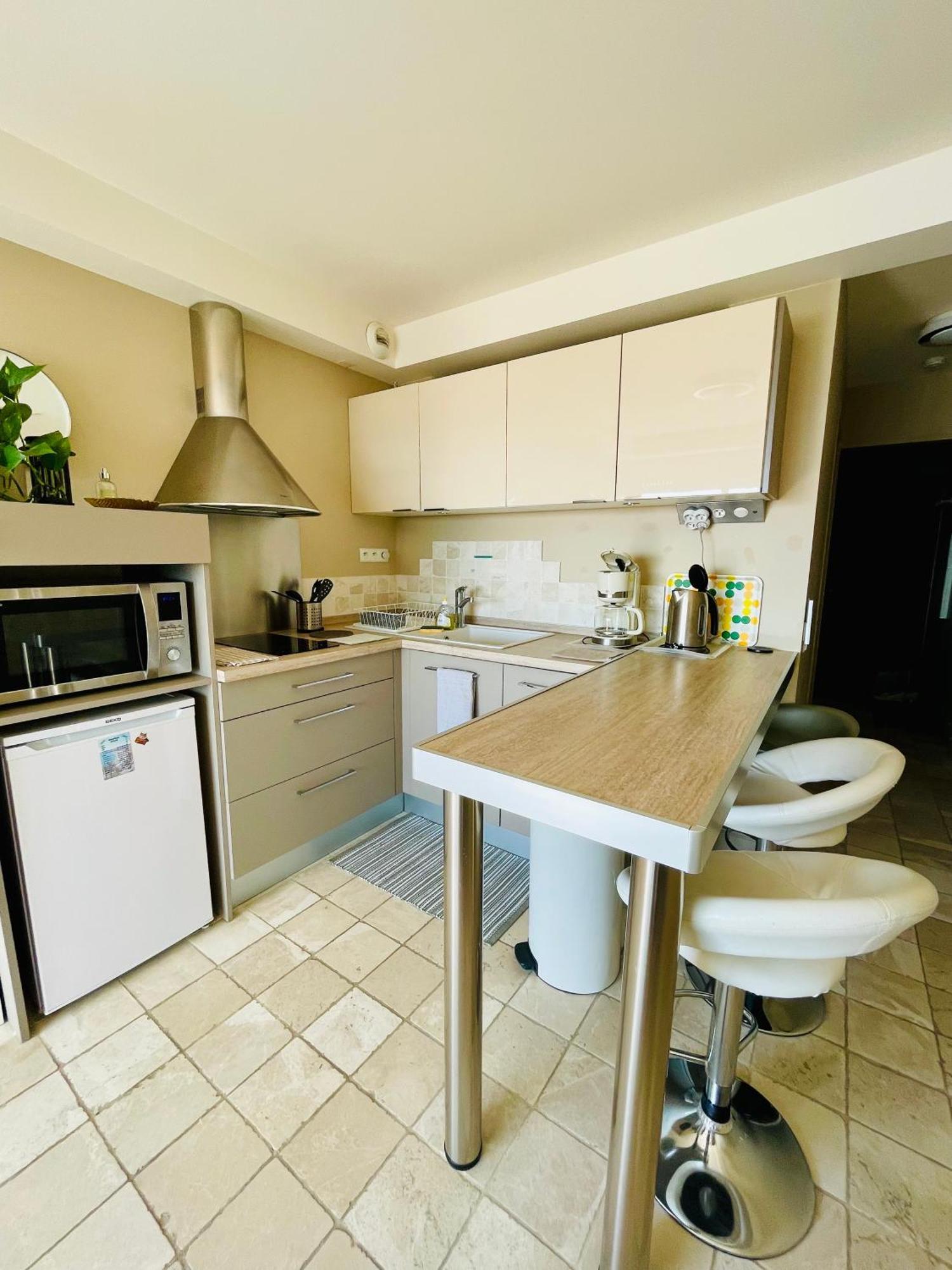Superbe Appartement En Bord De Mer, Pres Du Centre Et Des Plages Menton Exteriör bild