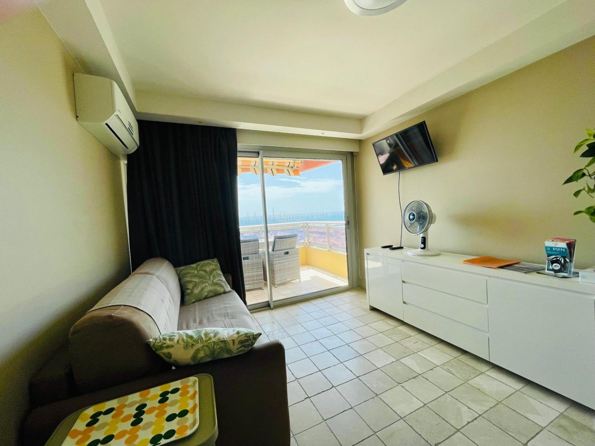 Superbe Appartement En Bord De Mer, Pres Du Centre Et Des Plages Menton Exteriör bild